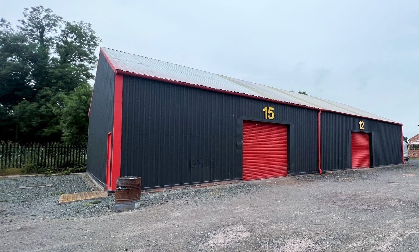 Industrial Unit in Pentre - photo 3